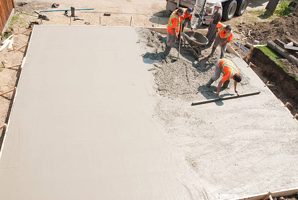 Best Concrete Foundation Repair in Martinsvle, IL